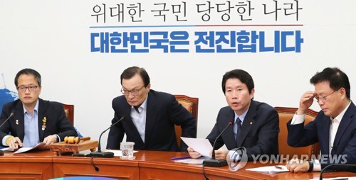 與 '검찰개혁' 강공 드라이브…한국당 "검찰 겁박 홍위병 정치"