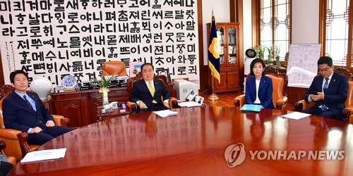 여야, '자녀입시 전수조사' 시기 이견…한국당 "曺국조이후"