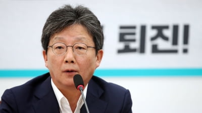 "조국 임명, 문재인 나가라"…유승민·홍준표·나경원 강력 반발