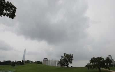 '링링' 가고 찾아온 선선한 날씨…도심 곳곳 가을 나들이객