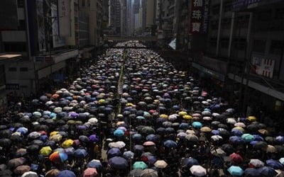 홍콩시위 100일…송환법 철회에도 '反中' 고조·경기침체 가속