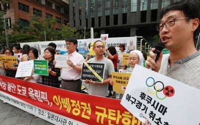 日아베, IOC회장 만나 "日식품 방사능 감시 적절" 주장[교도]