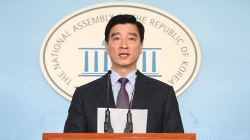 與 "檢, 검찰개혁 요구 엄중히 새기고 입장표명해야"