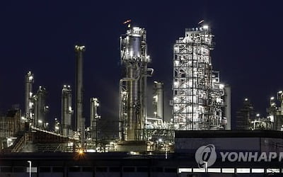 국제유가 '이란제재 완화론' 주목…WTI 0.9%↓