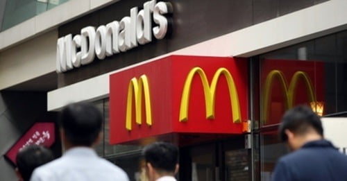 한국 맥도날드가 위생논란에 휩싸였다. (사진 = 연합뉴스)