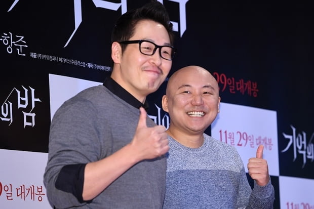 결혼을 앞둔 김풍과 그의 결혼식 사회를 맡게된 주호민 작가 /사진=한경DB