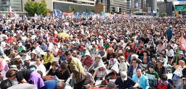 박주민 의원 "오늘 광화문 집회는 한국당 집회 vs 서초동 집회가 국민의 집회"