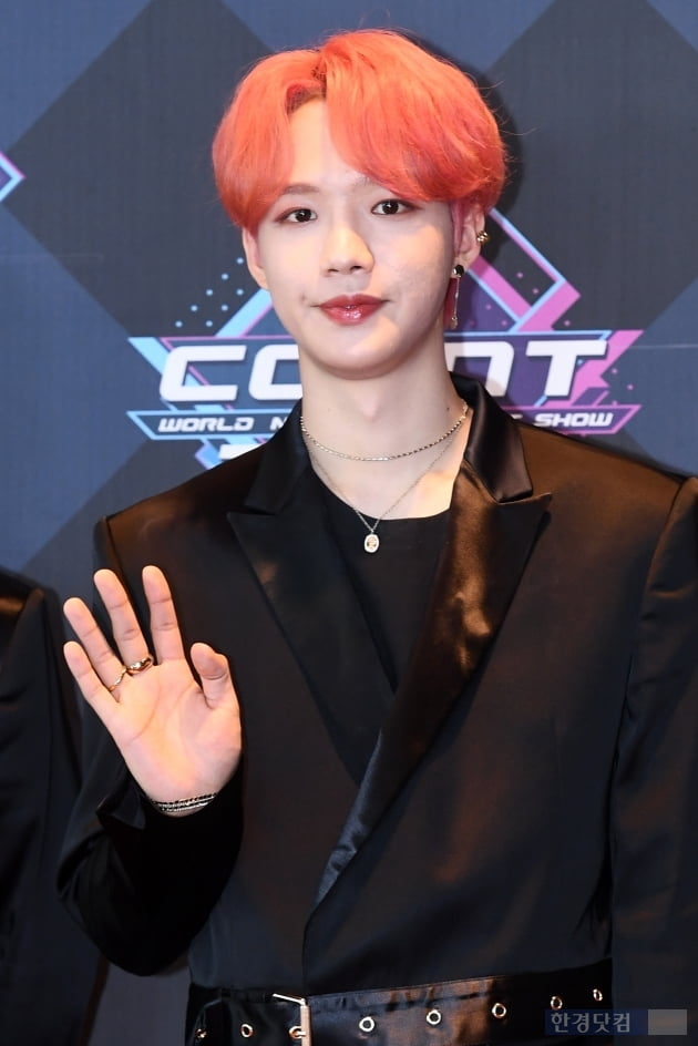 [포토] AB6IX 임영민, '빨간 머리도 완벽하게 소화'