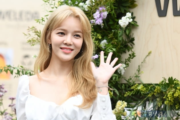 [포토] AOA 지민, '금발이 잘 어울려~'