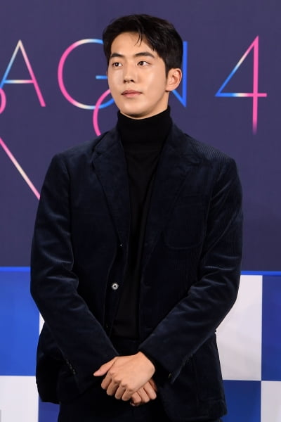  남주혁, '핸드프린팅은 처음이야~'