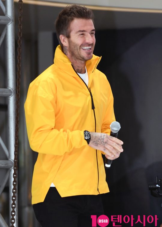 영국 전 축구스타 데이비드 베컴(David Beckham)이 9일 오전 서울 영등포동 타임스퀘어에서 열린 ‘아디다스 70주년 기념’ 행사에 참석했다.