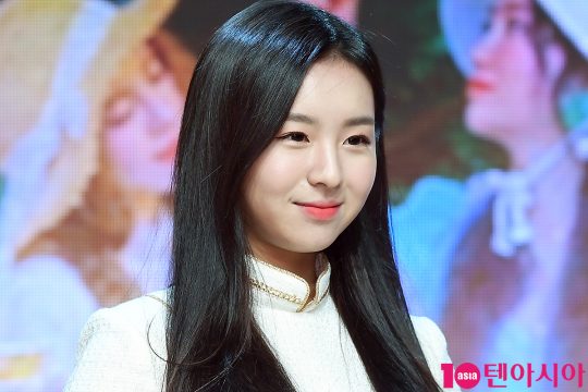 그룹 아리아즈 주은