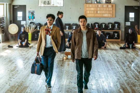 ‘신의 한 수: 귀수편’ 김희원(왼쪽), 권상우. /사진제공=CJ엔터테인먼트