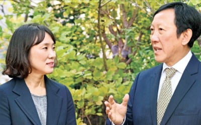 "시장 거스르는 '소주성' 잘못 인정하고 경제 설계도면 다시 그려야"