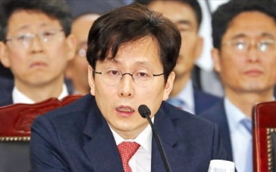 檢 "윤중천 비공식 면담때 '윤석열도 있었나' 혼잣말이 와전된 것"