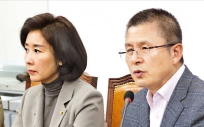 '경제심판론' 다시 꺼낸 한국당…"문재인 정부 거짓 통계로 국민 속여"