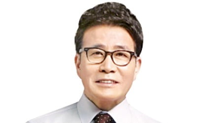 "새집 공급 틀어막는 주택규제…집값만 올렸다"