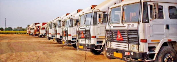 KB인베스트먼트가 투자할 예정인 인도의 물류 스타트업(신생 벤처기업) 리비고는 현지 트럭 운송 체계를 완전히 바꿔 10억달러 이상의 기업 가치를 인정받았다.  리비고 제공 