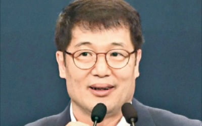 靑 "내달초 탄력근로 입법 안되면 정부가 주52시간제 보완책 발표"