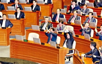 문 대통령 "정시 늘리겠다"에 교육부 정책 선회…現 고1부터 적용될 수도