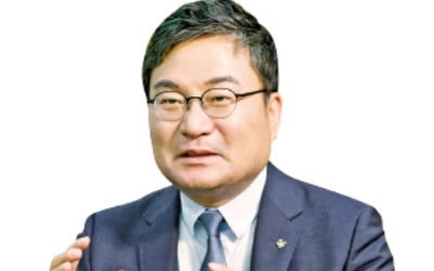 '상생형 군산 일자리' 숨은 주역 이상직 이사장