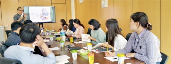 울산항만공사, 열린도서관 운영…지역사회에 독서문화 전파