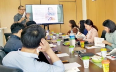 울산항만공사, 열린도서관 운영…지역사회에 독서문화 전파