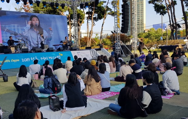 [2019청춘커피페스티벌] 달달한 가을 오후, 가수 '은종'의 노래 선물