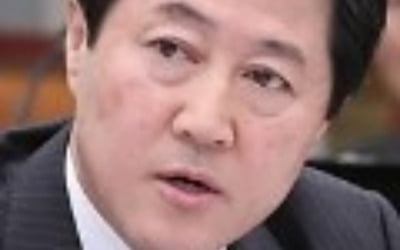 원내대표 출마 시사한 유기준 "지도부 다시 선출해서 새로운 분위기 줘야"