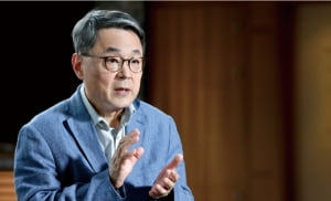 “아래에서부터 온 위기…자동차 산업, 이대로 가면 다 무너진다”