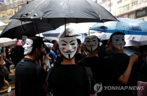 '마스크' 쓴 홍콩인 대규모 시위…"임시정부 수립" 주장까지(종합2보)