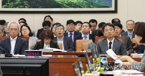 환노위 소득주도성장 공방…"양극화 최대" vs "90%는 소득증가"