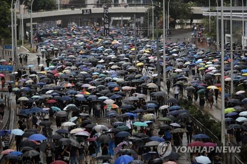 '송환법 반대로 촉발' 홍콩시위 만 4개월…일상화된 폭력충돌