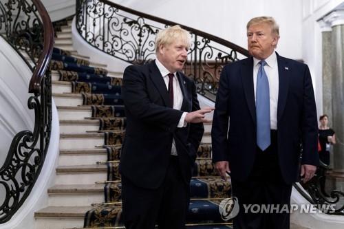英美, 외교관 면책특권 갈등…아들 잃은 英부모 "가해자 침묵"
