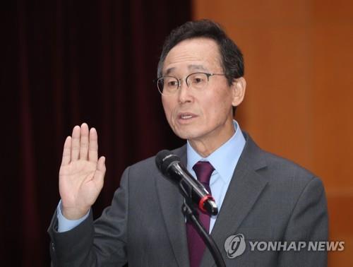 새만금 태양광사업 두고 여야 공방…송하진 "후퇴 못 할 상태"(종합)
