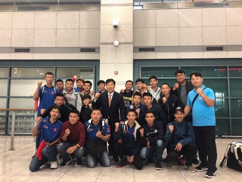 이만수 단장이 이끄는 라오스 야구대표팀, 한국에서 전지훈련