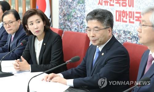 나경원 "대진연 대응, 反美코드 맞추나"…경찰청장 "죄송하다"