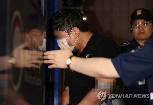 정경심 이어 조국 5촌 조카 재판도 시작…'사모펀드 의혹' 심리