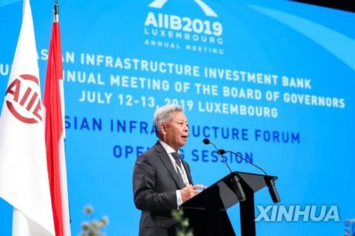 위상 높아진 中 주도 AIIB…비판하던 日도 슬그머니 접근