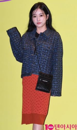 [TEN PHOTO]티아라 소연 &#39;깜찍하게 패션위크 나들이&#39;