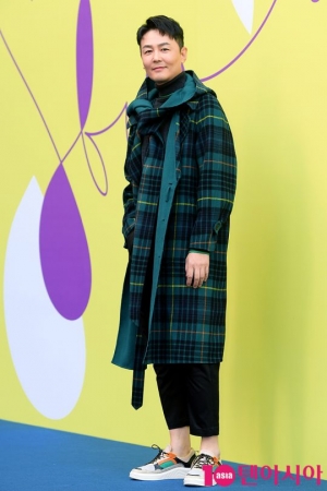 [TEN PHOTO]조연우 &#39;따뜻한 코트 패션&#39;