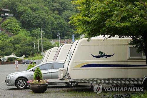 "카라반 캠퍼들 다모여"…고성 화진포 해변서 축제