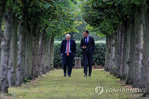 英-아일랜드 총리 브렉시트 논의…"합의가 모두에 이익"