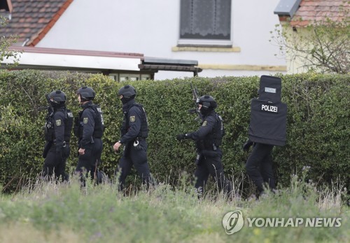 유대교 최대 명절에 獨 유대교회당 겨냥 총격…"2명 사망"(종합2보)