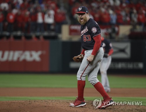 산체스, 8회 2사까지 '노히트' 역투…워싱턴, NLCS 1차전 승리