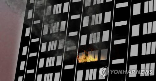 목포 아파트서 화재…17명 연기 흡입 병원 치료