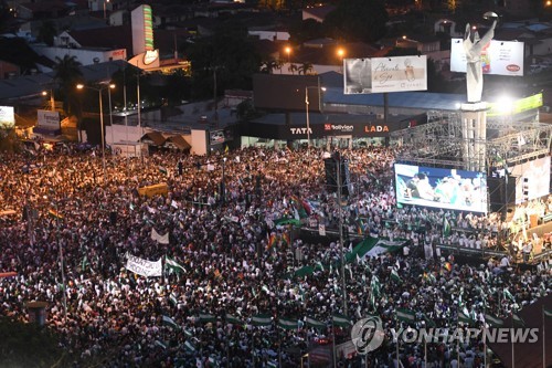 4선 노리는 볼리비아 모랄레스, 산불에 악화한 민심 넘어설까