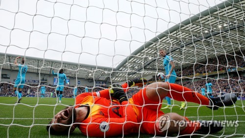 '팔꿈치 탈구·인대 부상' 토트넘 GK 로리스, 연내 복귀 불가