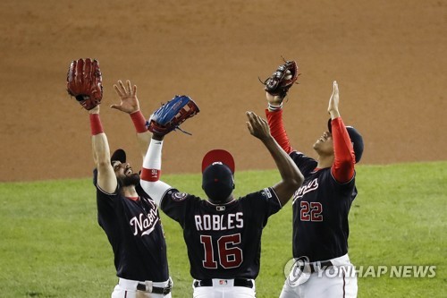 아기상어 '뚜루루뚜루' MLB 강타…워싱턴 승리마다 화제