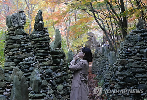 [#꿀잼여행] 강원권: 맨손으로 26년 3천개 돌 쌓은 위대한 '어머니 사랑'